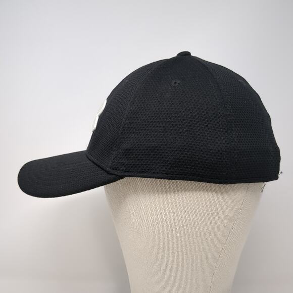 Under Armour Fitted Baseball Cap Black Large Embroidered Vented Holes 6 Panel - Picture 3 of 9